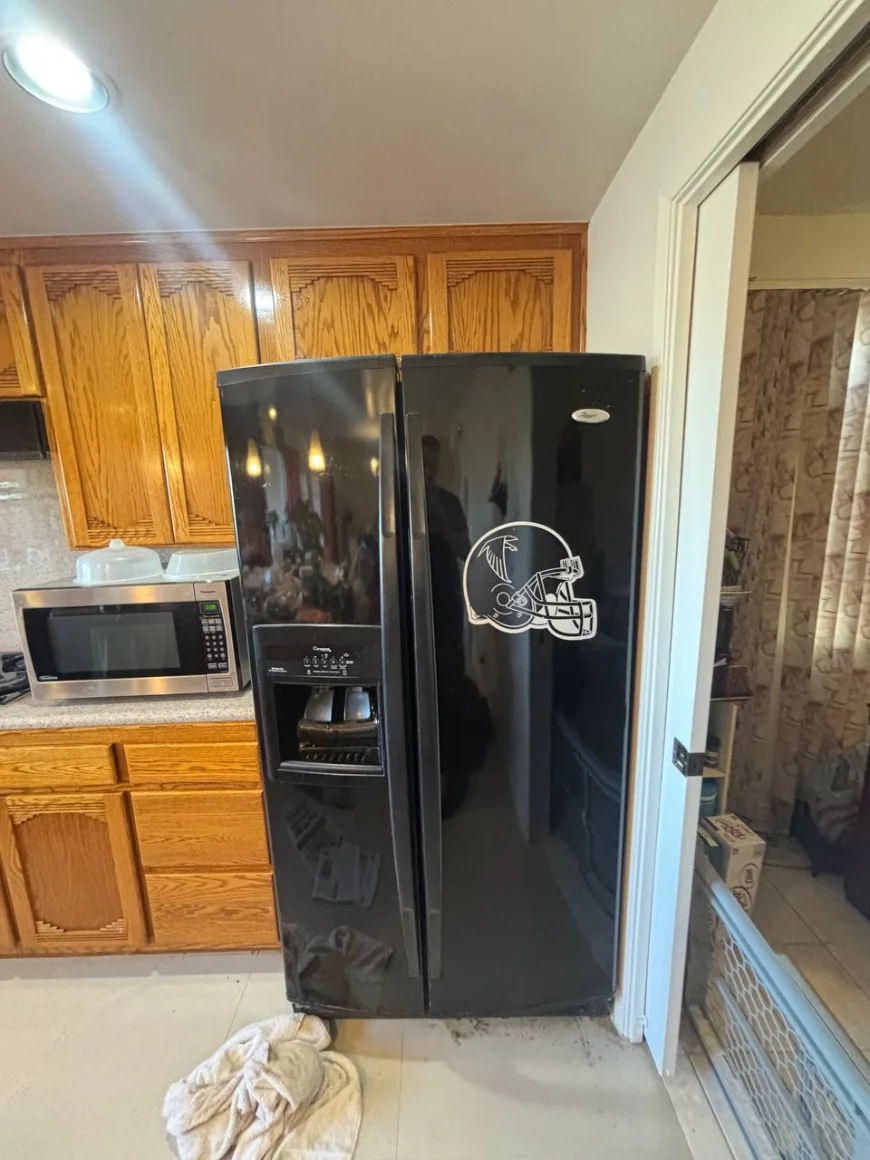 Fridge defrost drain